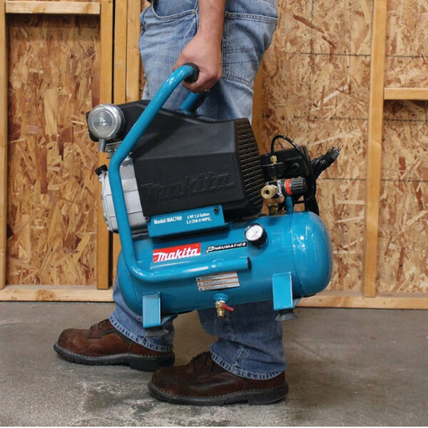 Makita MAC700 2.0HP Air Compressor