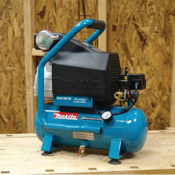 Makita MAC700 2.0 HP Air Compressor