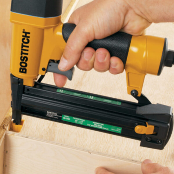 Bostitch SB-2IN1 Combo Brad Nailer / Finish Stapler Kit