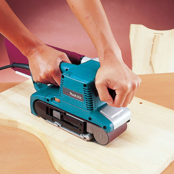 Makita 9903 3" x 21" Variable Speed Belt Sander