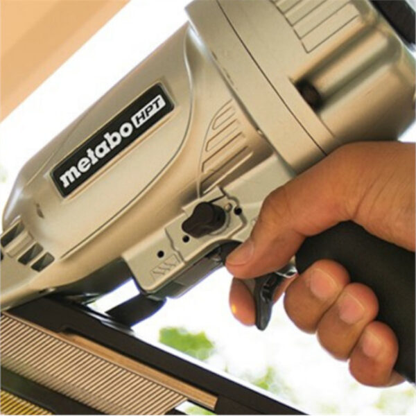 Metabo HPT NT65MA4 15 Gauge Angle Finish Nailer With Air Duster