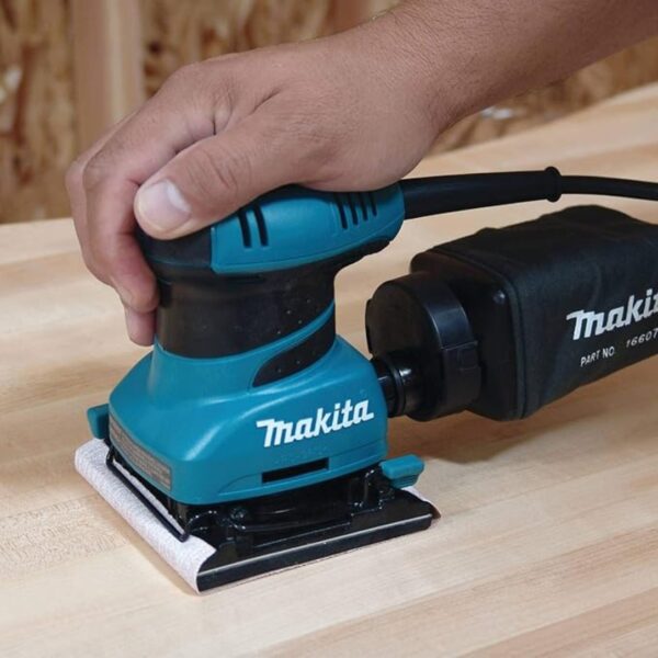 Makita BO4555K 1/4 Sheet Finishing Sander With Case
