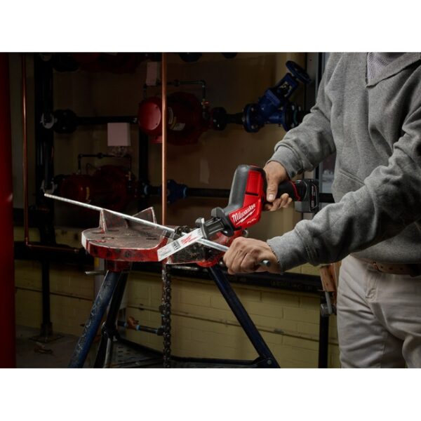 Milwaukee 2520-21XC M12 FUEL HACKZALL Recip Saw Kit (2) Milwaukee 2520-21XC M12 FUEL HACKZALL Recip Saw Kit