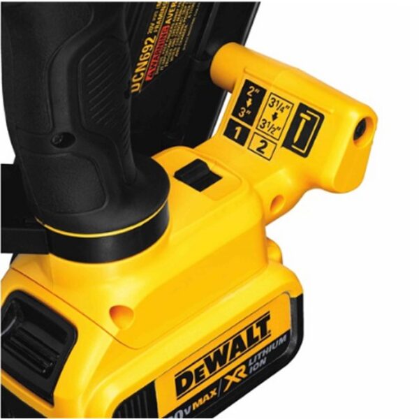 DeWalt DCN692M1 20V MAX XR Dual Speed Framing Nailer Close Up 4