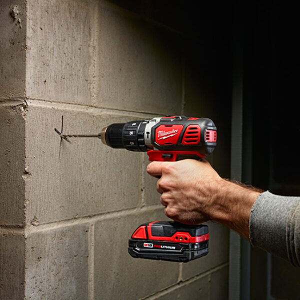Milwaukee 2607-22CT M18 1/2" Hammer Drill Driver Kit