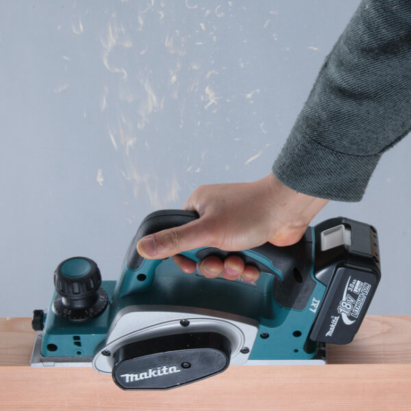 Makita DKP180Z 3-1/4" Cordless Planer-Tool Only