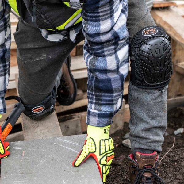 Pioneer 169 V2050670 Breathable Air Vented Professional Gel Knee Pads