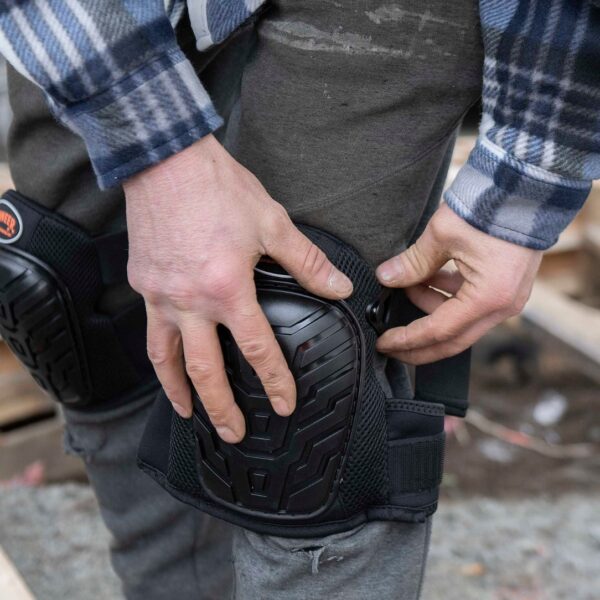 Pioneer 169 V2050670 Breathable Air Vented Professional Gel Knee Pads