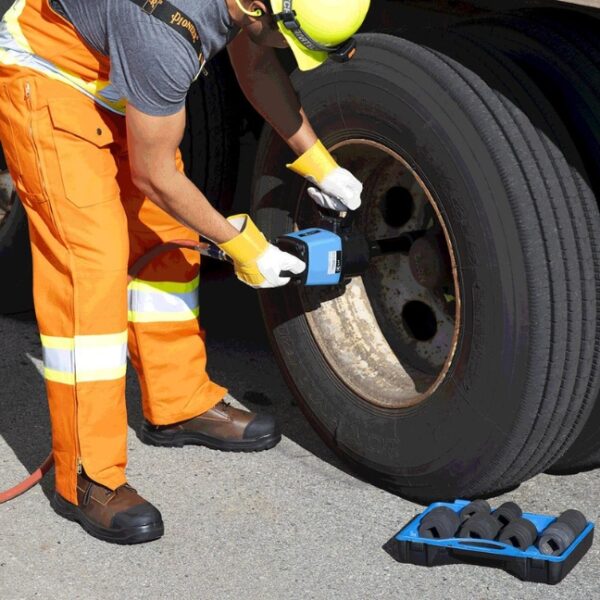 Jet 610501 PS901 1" Drive 6 Point SAE Impact Socket Set 9-Piece Jet 610501 PS901 1" Drive 6 Point SAE Impact Socket Set 9-Piece