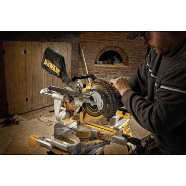 DeWalt DCS361B 20V MAX 7-1/4" Sliding Mitre Saw - Tool Only