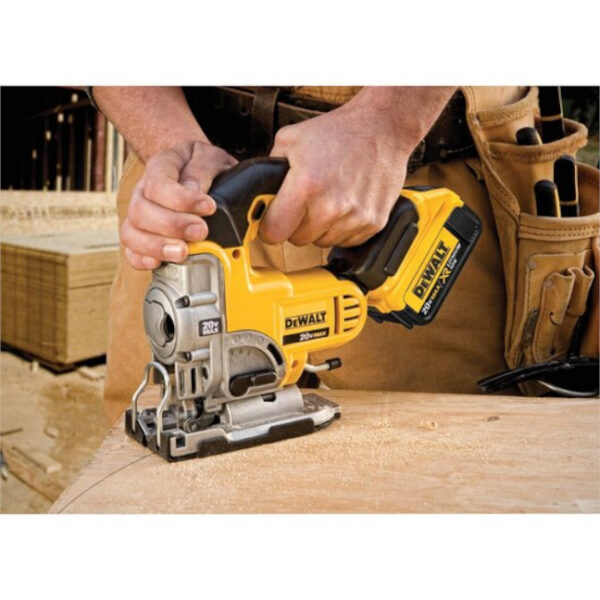 DeWalt DCS331M1 20V MAX Jig Saw Kit
