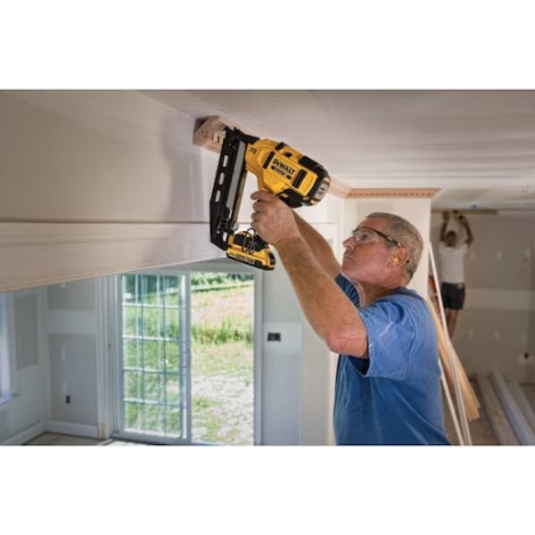 DeWalt DCN660B 20V MAX 16GA Angled Finish Nailer - Tool Only