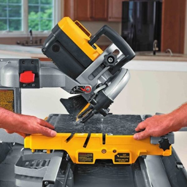 DeWalt D24000 Wet Tile Saw 2