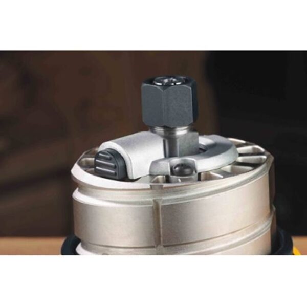 DeWalt DW618 EVS Fixed Base Router with Soft Start 3