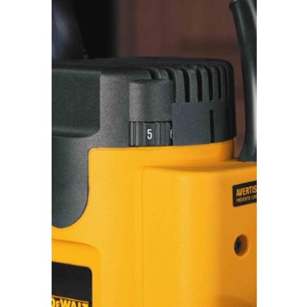 DeWalt DW621 2 HP EVS Plunge Router 6