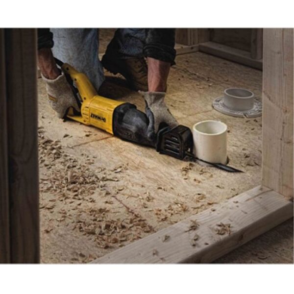 DeWalt DWE305 12 Amp Reciprocating Saw 2