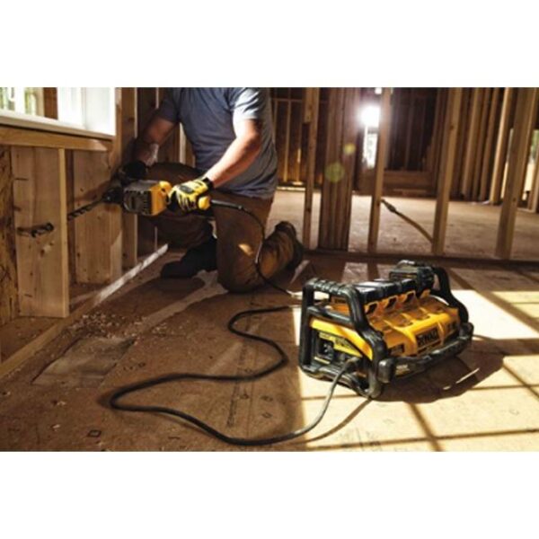 DeWalt DCB1800M3T1 1800 Watt Portable Power Station Kit 2