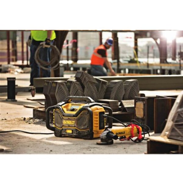 DeWalt DCR025 Jobsite Bluetooth Radio Charger 3