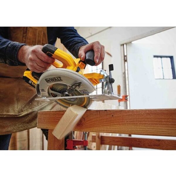 DeWalt DCS570P1 20V Max Brushless Circular Saw Kit 5
