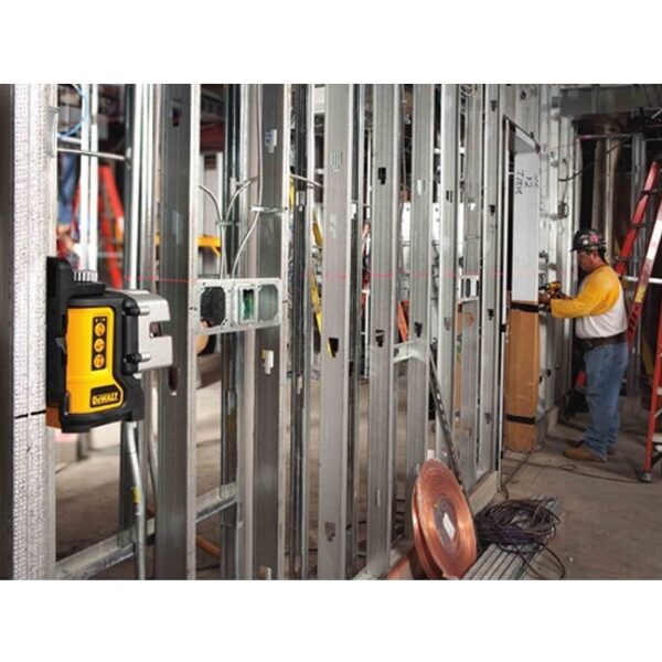 DeWalt DW089K Self-Leveling 3-Beam Line Laser Kit In Use 4