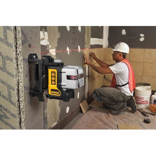 DeWalt DW089K Self-Leveling 3-Beam Line Laser Kit In Use 6