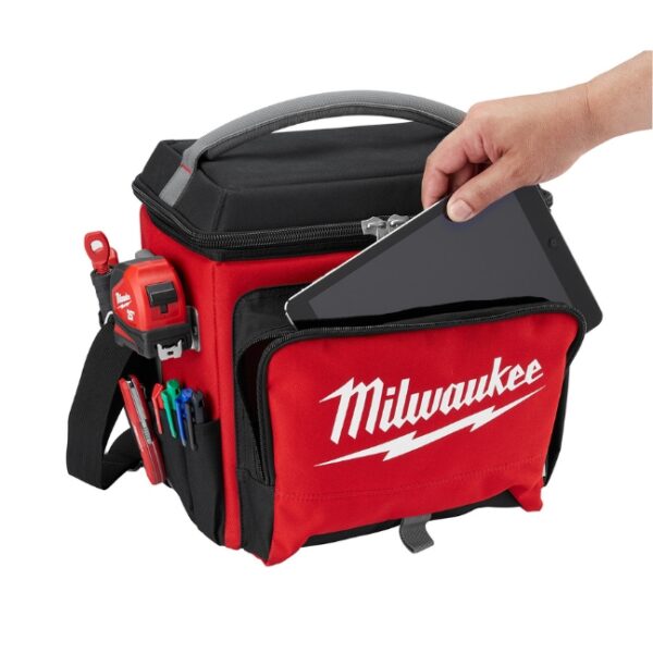 Milwaukee 48-22-8250 Jobsite Cooler (2) Milwaukee 48-22-8250 Jobsite Cooler