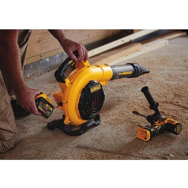 DeWalt DCBL770X1 Flexvolt 60V Max Handheld Blower Kit 3