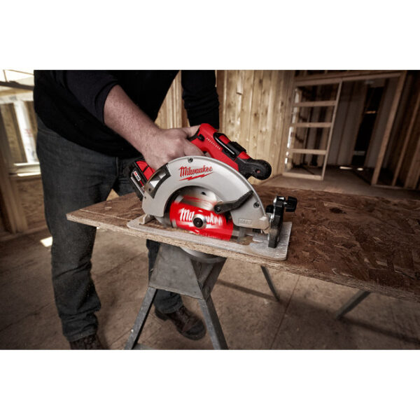 Milwaukee 2631-20 M18 Brushless 7-1/4" Circular Saw - Tool Only Milwaukee 2631-20 M18 Brushless 7-1/4" Circular Saw - Tool Only