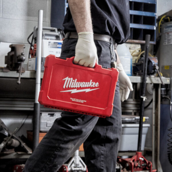 Milwaukee 48-22-9508 3/8” Drive Metric Ratchet and Socket Set 32-Piece Milwaukee 48-22-9508 3/8” Drive Metric Ratchet and Socket Set 32-Piece