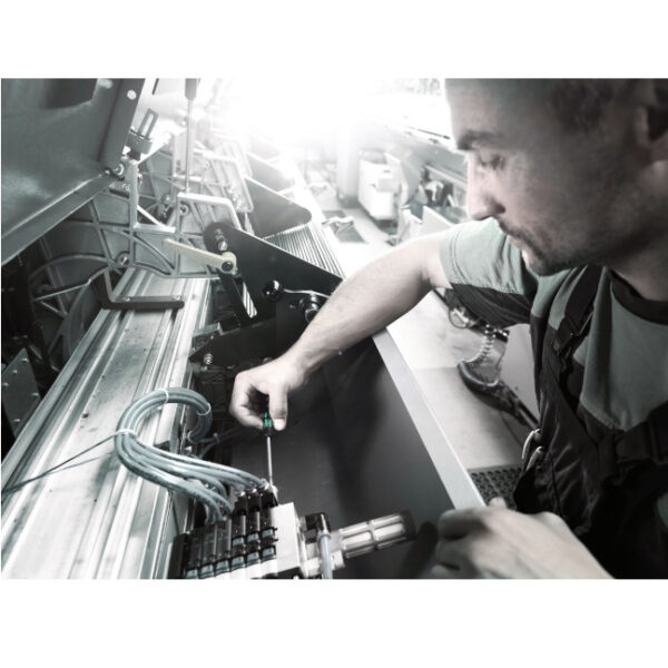 Wera 073675 Micro 12 Universal 1 Screwdriver Set for Electronic Applications