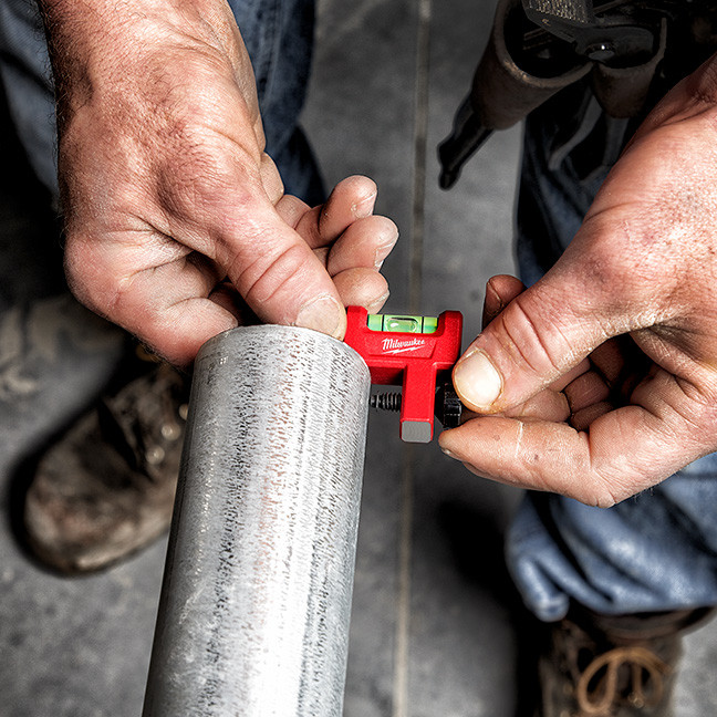 Milwaukee 48225001 Pipe Lock Level BC Fasteners & Tools