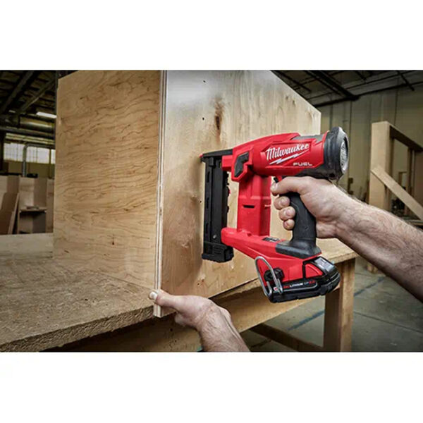 Milwaukee 2749-20 M18 FUEL 18GA 1/4" Narrow Crown Stapler - Tool Only