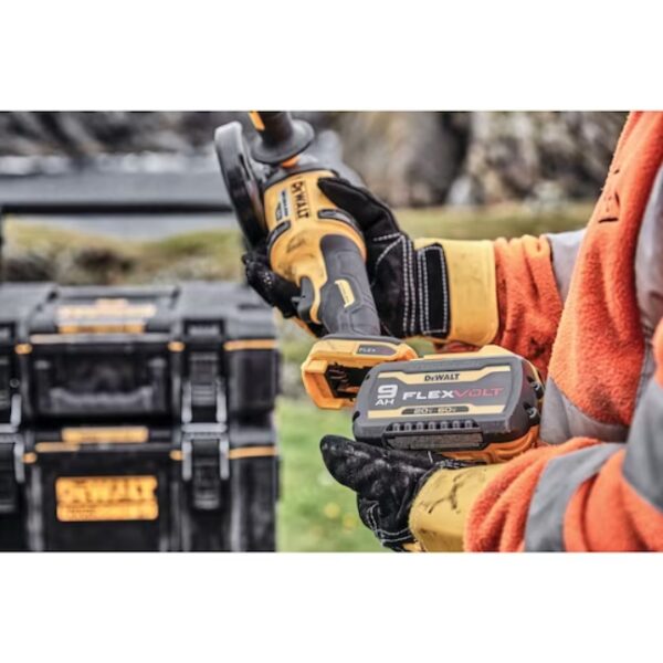 DeWalt DCG418X2 FLEXVOLT 60V MAX Brushless 4-1/2"-6" Grinder Kit With Kickback Brake DeWalt DCG418X2 FLEXVOLT 60V MAX Brushless 4-1/2"-6" Grinder Kit With Kickback Brake