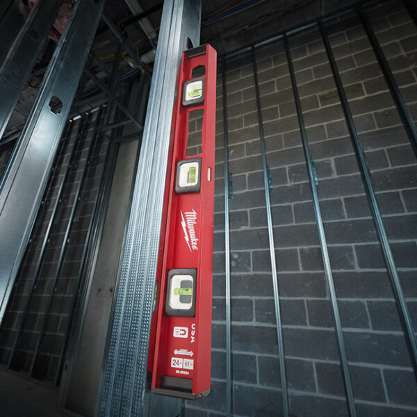 Milwaukee MLIBM24 24" Magnetic I-Beam Level