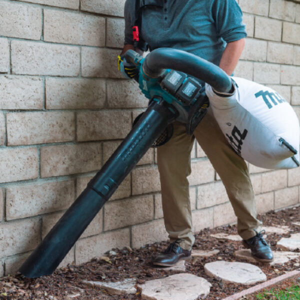 Makita DUB363ZV 18Vx2 LXT Brushless Blower with Vacuum