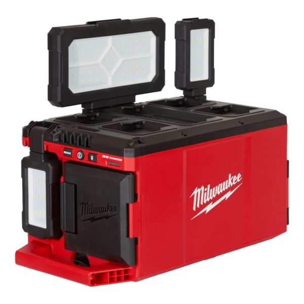Milwaukee 2357-20 M18 PACKOUT Light/Charger – Tool Only