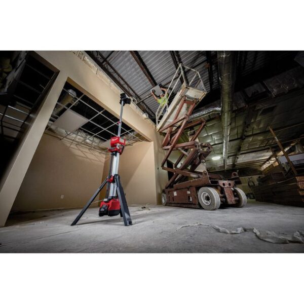 Milwaukee 2136-20 M18 ROCKET Tower Light/Charger - Tool Only