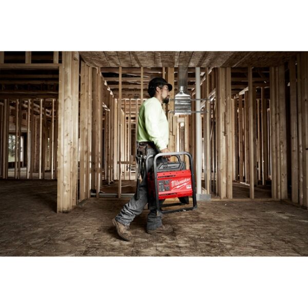 Milwaukee MXF002-2XC MX FUEL CARRY-ON 3600W/1800W Power Supply