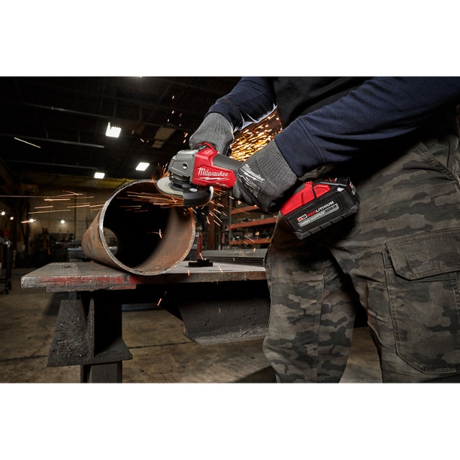 Milwaukee M18 FUEL M18 REDLITHIUM Battery Braking Grinder, 5 In Diameter, 2880-20 - Foto 6
