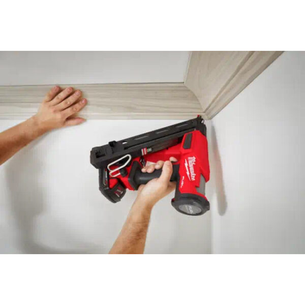 Milwaukee 2839-20 M18 FUEL DA Style 15 Gauge Angled Finish Nailer - tool only