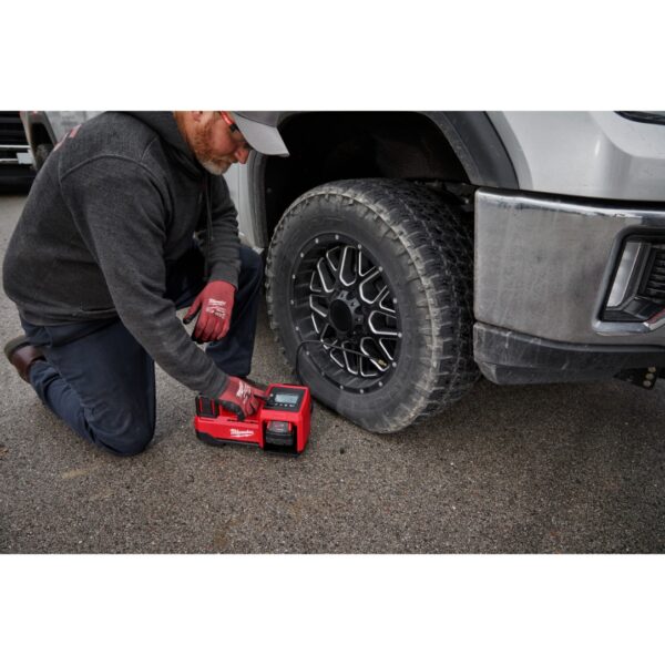 Milwaukee 2848-20 M18 Cordless Inflator - Tool Only