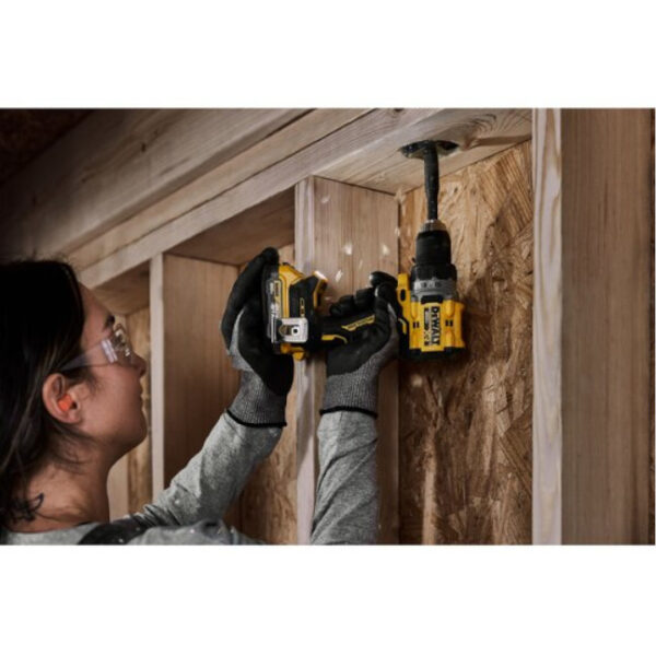 DeWalt DCD800D2 20V MAX XR 1/2" Brushless Drill/Driver Kit
