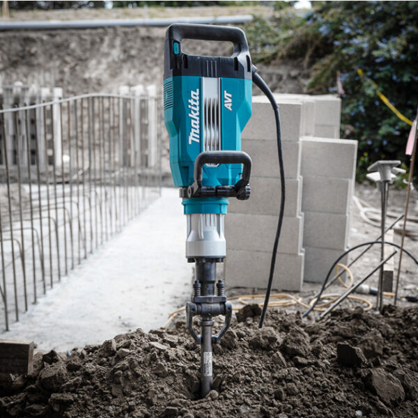 Makita HM1512 45lbs Demolition Hammer