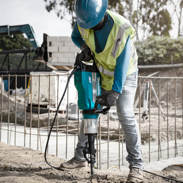 Makita HM1512 45lbs Demolition Hammer