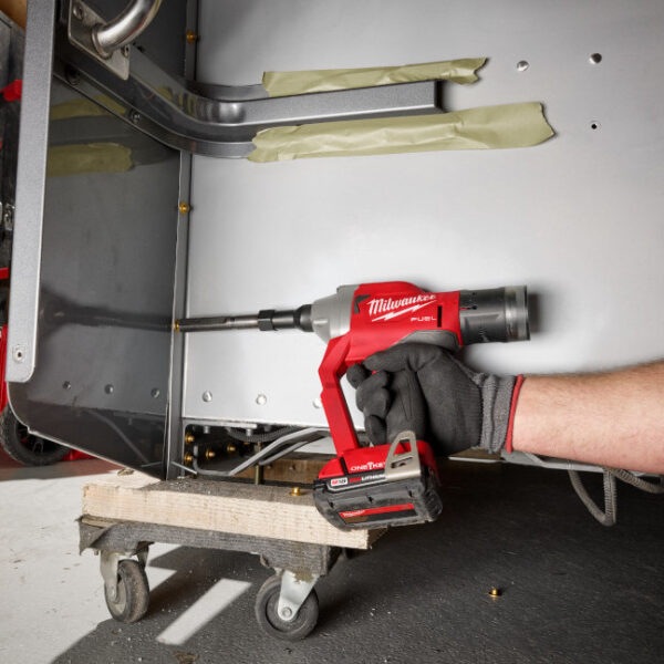 Milwaukee 2661-20 M18 FUEL 1/4" Lockbolt Tool with ONE-KEY - tool only