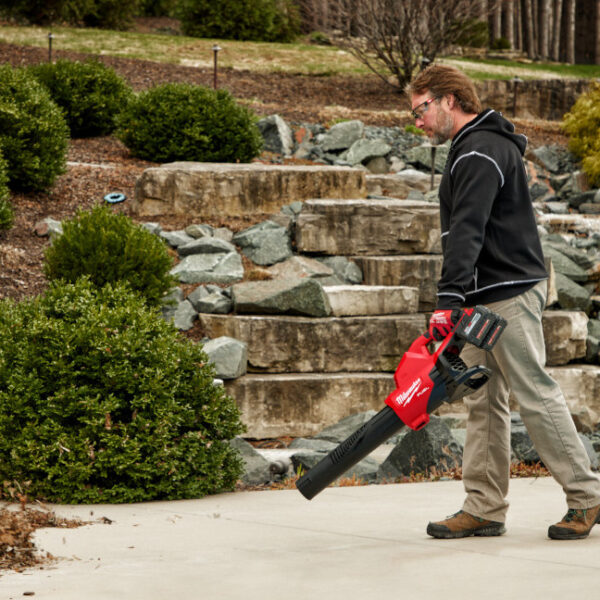 Milwaukee 2824-20 M18 FUEL™ Dual Battery Blower-Tool Only4 Milwaukee 2824-20 M18 FUEL Dual Battery Blower - Tool Only