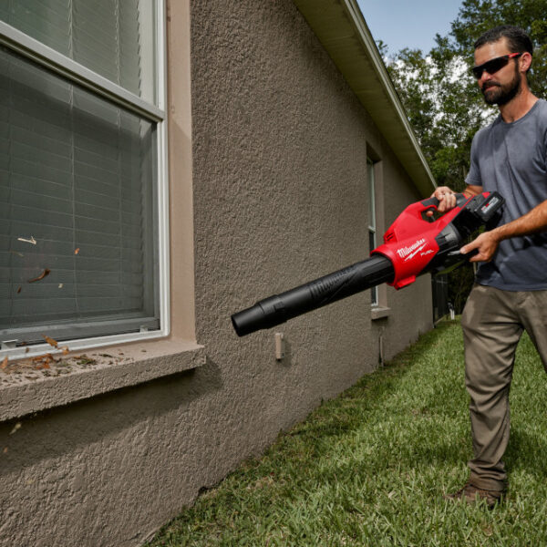 Milwaukee 2824-20 M18 FUEL™ Dual Battery Blower-Tool Only Milwaukee 2824-20 M18 FUEL™ Dual Battery Blower-Tool Only