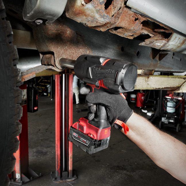 Milwaukee 276722GR M18 Impact Wrench and Grease Gun Kit