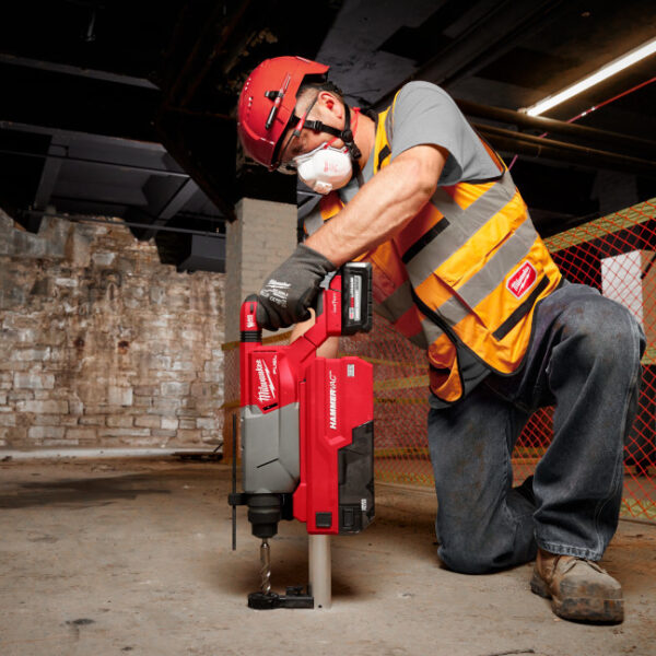 Milwaukee 2916-DE M18 FUEL 18V Lithium-Ion Brushless Cordless HAMMERVAC 1-1/4" with Dedicated Dust Extractor