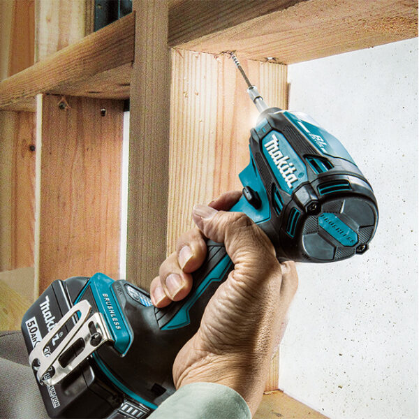 Makita DTD172RTX1 18V LXT Brushless Cordless 1/4" Impact Driver with XPT Kit